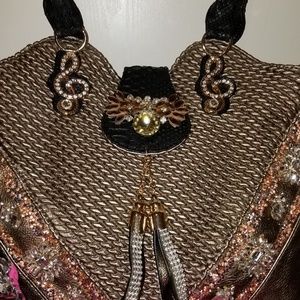 Woman's bling hand bag